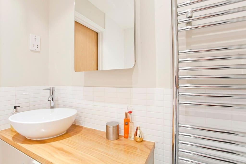 Walking Distance To Racecourse And City Centre York Exterior foto